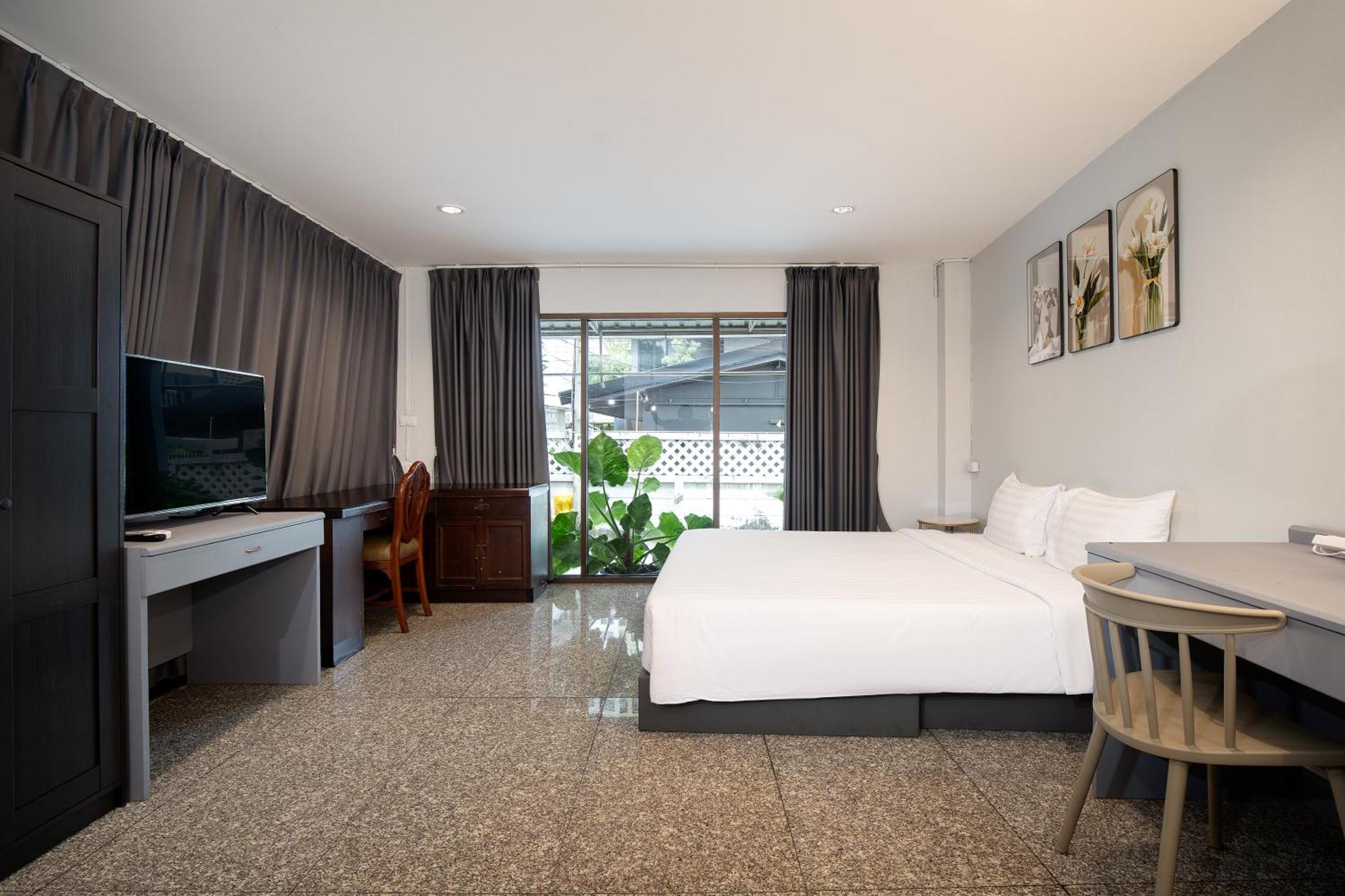 Capitel Rama 4 Aparthotel Bangkok Exterior photo